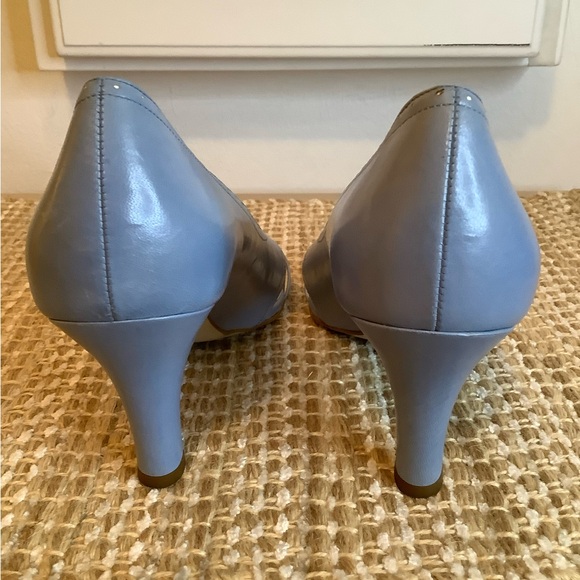 Light Blue Leather Pumps Size 7M - Picture 7 of 9